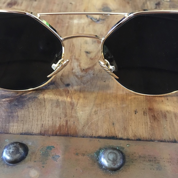 DONATED - Picture 3 of 5